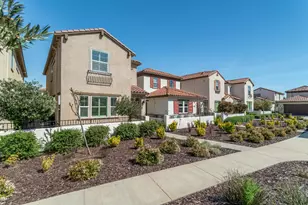 1041 Essington Ln, Roseville, CA 95747 - Photo 3