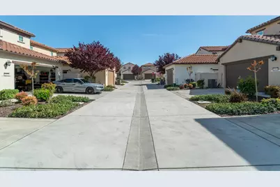 1041 Essington Lane, Roseville, CA 95747 - Photo 33