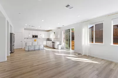 2051 Camden Street, Hollister, CA 95023 - Photo 5