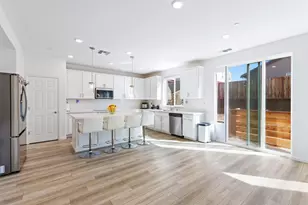 2051 Camden St, Hollister, CA 95023 - Photo 7