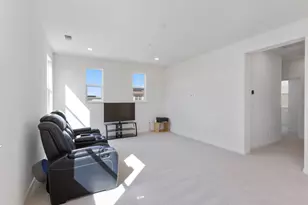 2051 Camden St, Hollister, CA 95023 - Photo 15