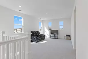 2051 Camden St, Hollister, CA 95023 - Photo 13