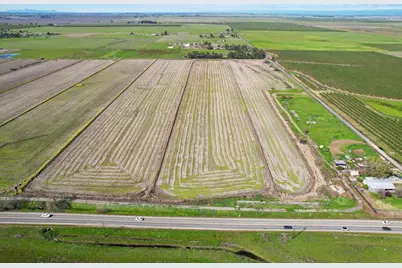 7920 Country Acres Lane, Elverta, CA 95626 - Photo 9