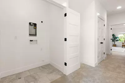 3329 Crocker Drive, Sacramento, CA 95818 - Photo 31