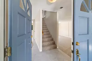 1027 Charleston Cir, Roseville, CA 95661 - Photo 3