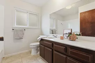 9872 Oakplace E, Folsom, CA 95630 - Photo 35