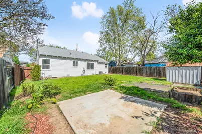 976 Acacia Avenue, Sacramento, CA 95815 - Photo 23