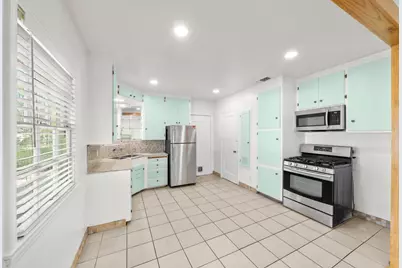 976 Acacia Avenue, Sacramento, CA 95815 - Photo 11