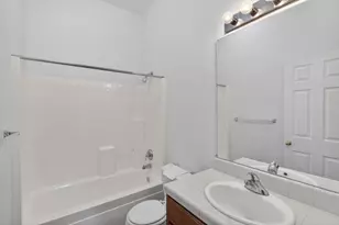 2395 Cayman Dr, Lodi, CA 95240 - Photo 11