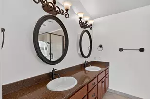 7535 Wynndel Way, Elk Grove, CA 95758 - Photo 57