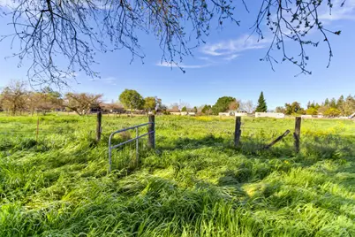 9835 Harvey Road, Galt, CA 95632 - Photo 27