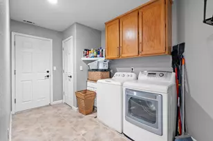 446 Port St, Los Banos, CA 93635 - Photo 29