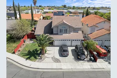 446 Port Street, Los Banos, CA 93635 - Photo 1