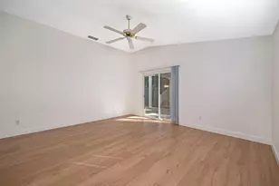 9052 Pembridge Dr, Elk Grove, CA 95624 - Photo 31