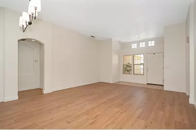 9052 Pembridge Drive, Elk Grove, CA 95624 - Photo 7