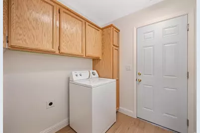 9052 Pembridge Drive, Elk Grove, CA 95624 - Photo 23