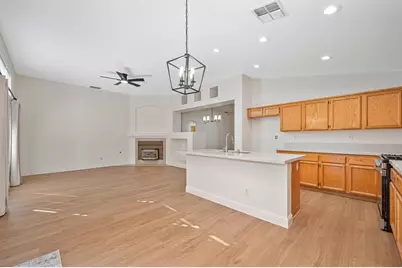 9052 Pembridge Drive, Elk Grove, CA 95624 - Photo 13