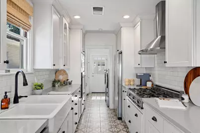 2432 6th Avenue, Sacramento, CA 95818 - Photo 9