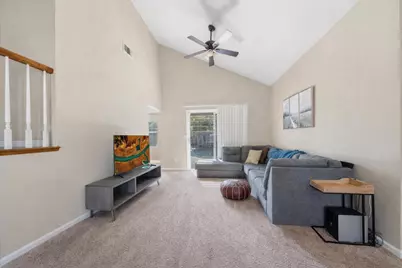 6012 Laguna Park Drive, Elk Grove, CA 95758 - Photo 7