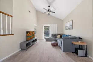 6012 Laguna Park Dr, Elk Grove, CA 95758 - Photo 7