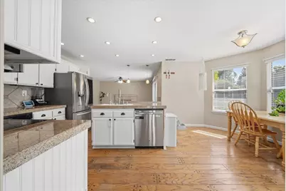 6012 Laguna Park Drive, Elk Grove, CA 95758 - Photo 11
