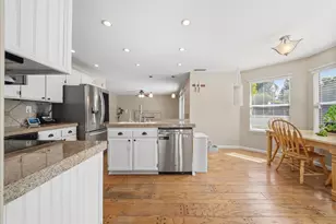 6012 Laguna Park Dr, Elk Grove, CA 95758 - Photo 11