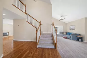 6012 Laguna Park Dr, Elk Grove, CA 95758 - Photo 5