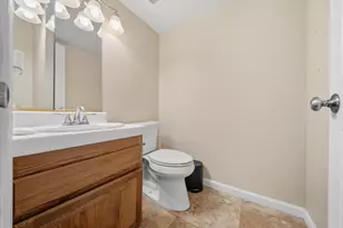 6012 Laguna Park Dr, Elk Grove, CA 95758 - Photo 17