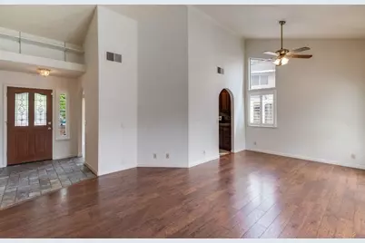 4520 Candle Court, Elk Grove, CA 95758 - Photo 9