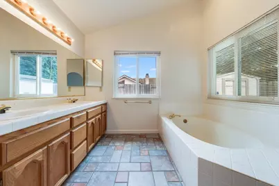 4520 Candle Court, Elk Grove, CA 95758 - Photo 25