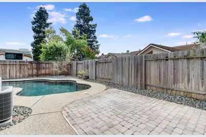 4520 Candle Court, Elk Grove, CA 95758 - Photo 41