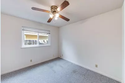 4520 Candle Court, Elk Grove, CA 95758 - Photo 33