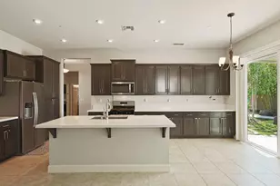 1093 Dimaggio Way, Galt, CA 95632 - Photo 9