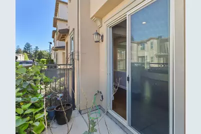 2500 Villa Terrace Lane, Sacramento, CA 95825 - Photo 33