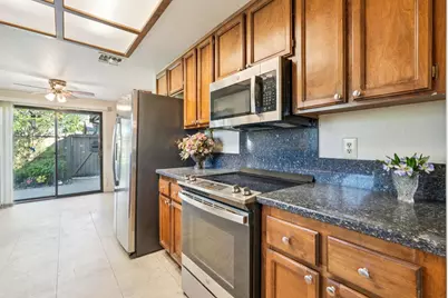 8137 Rose Vine Lane, Fair Oaks, CA 95628 - Photo 11