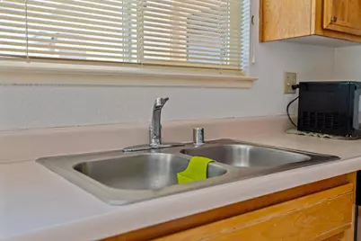 1804 Ipswich Way, Modesto, CA 95358 - Photo 9