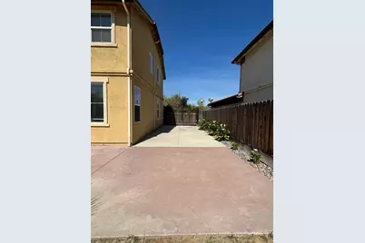2385 S Creekside Drive, Los Banos, CA 93635 - Photo 25