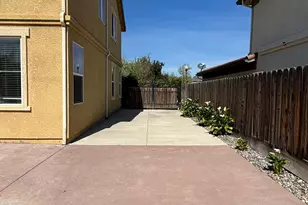 2385 S Creekside Dr, Los Banos, CA 93635 - Photo 25