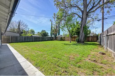 830 Fairway Drive, West Sacramento, CA 95605 - Photo 13