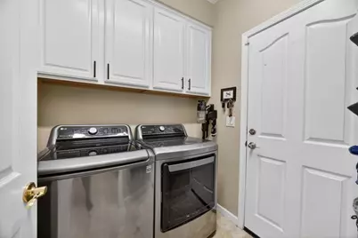 8328 Cantwell Drive, Elk Grove, CA 95624 - Photo 19