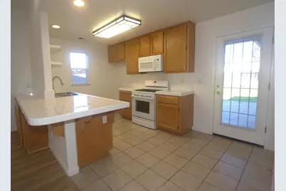 2261 Mogan Avenue, Sacramento, CA 95838 - Photo 11