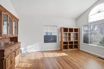 2025 Stoneglen Drive, Newman, CA 95360 - Photo 5