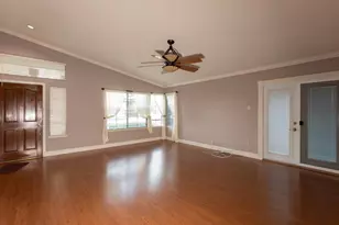 8949 Laguna Pl Way, Elk Grove, CA 95758 - Photo 11