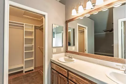 8949 Laguna Place Way, Elk Grove, CA 95758 - Photo 27