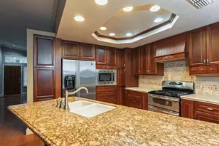 8949 Laguna Pl Way, Elk Grove, CA 95758 - Photo 13