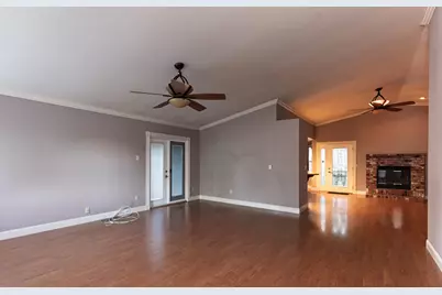 8949 Laguna Place Way, Elk Grove, CA 95758 - Photo 7