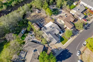 13260 Erin Dr, Auburn, CA 95603 - Photo 33