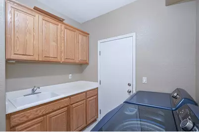 8385 Horncastle Avenue, Roseville, CA 95747 - Photo 11