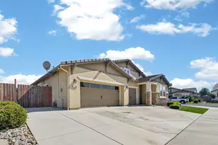 1708 Feathers Ct, Hughson, CA 95326 - Photo 3