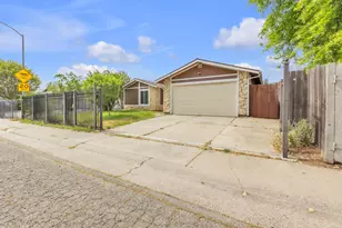 7304 Fletcher Farm Dr, Sacramento, CA 95828 - Photo 3